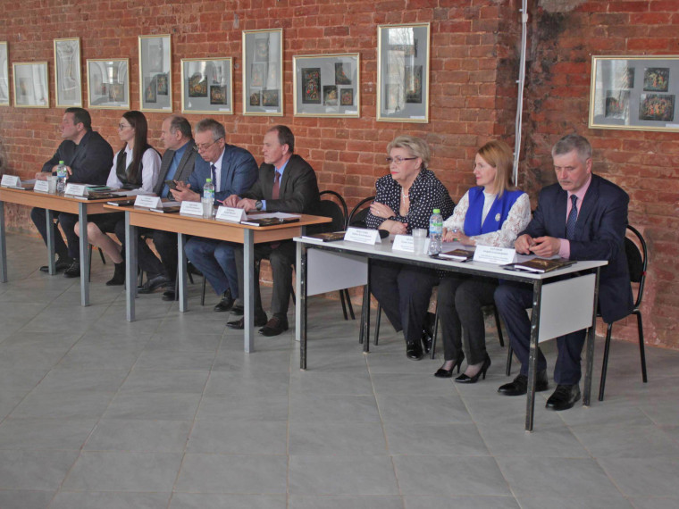 В Палехе состоялось заседание Координационного совета по вопросам жилищно-коммунального хозяйства.